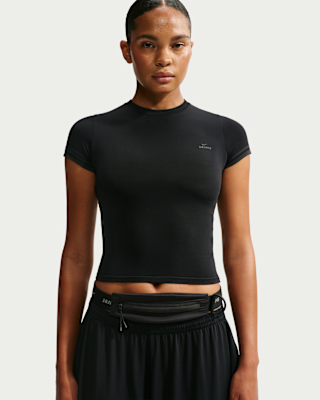 NikeSKIMS Stretch Knit Women's Cropped Crew-Neck Top. Nike CH